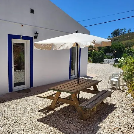 לינה וארוחת בוקר Casa Rochinha פורטימאו