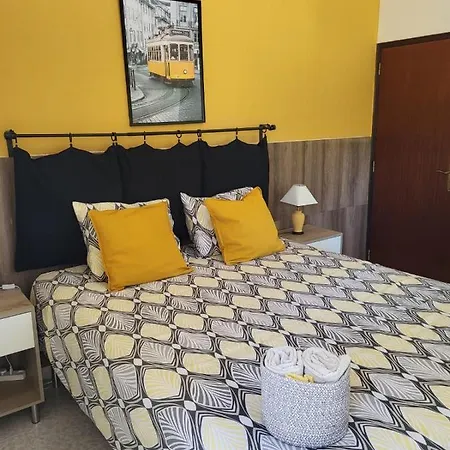 לינה וארוחת בוקר Casa Rochinha *